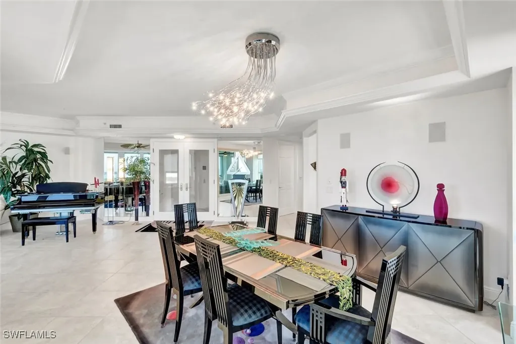 285 Grande Way Naples FL 34110