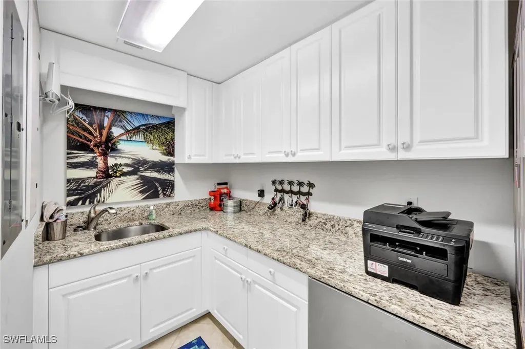 285 Grande Way Naples FL 34110