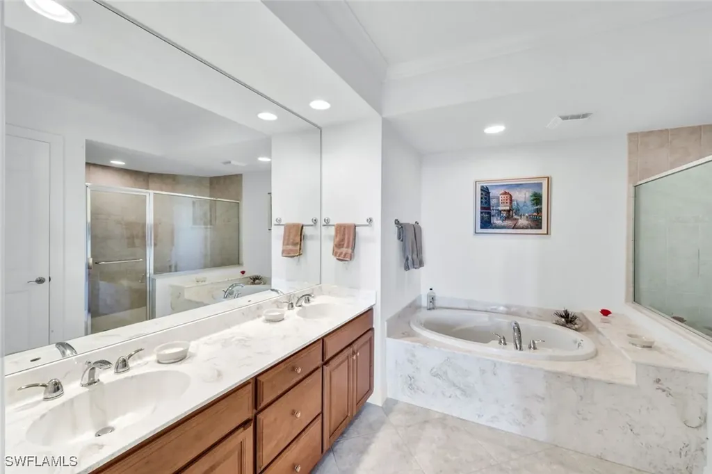 285 Grande Way Naples FL 34110