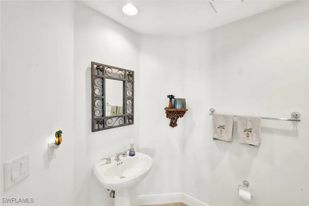 285 Grande Way Naples FL 34110