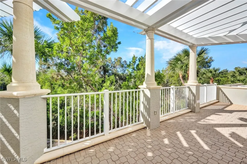 285 Grande Way Naples FL 34110