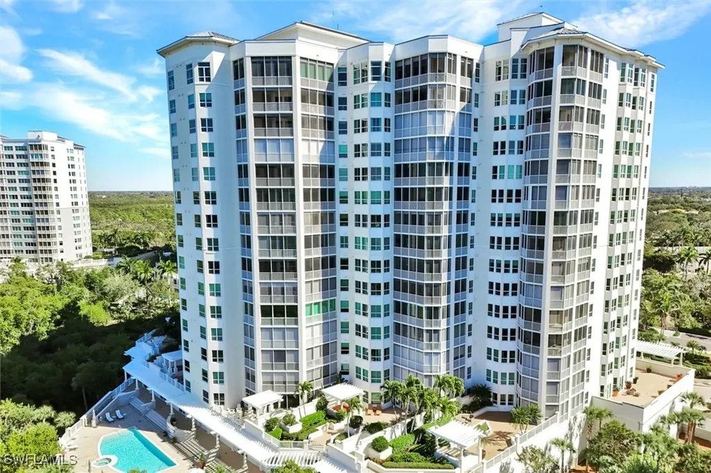 285 Grande Way Naples FL 34110