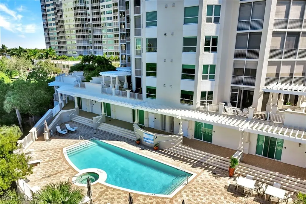 285 Grande Way Naples FL 34110