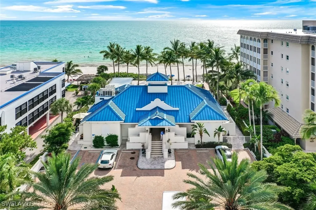 285 Grande Way Naples FL 34110