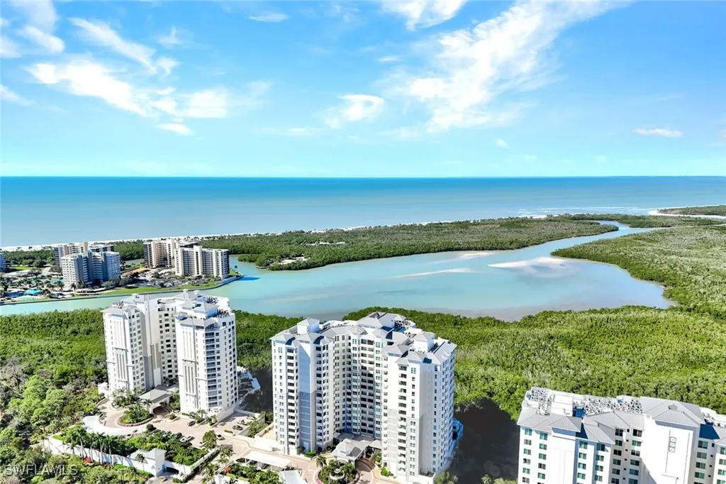 285 Grande Way Naples FL 34110