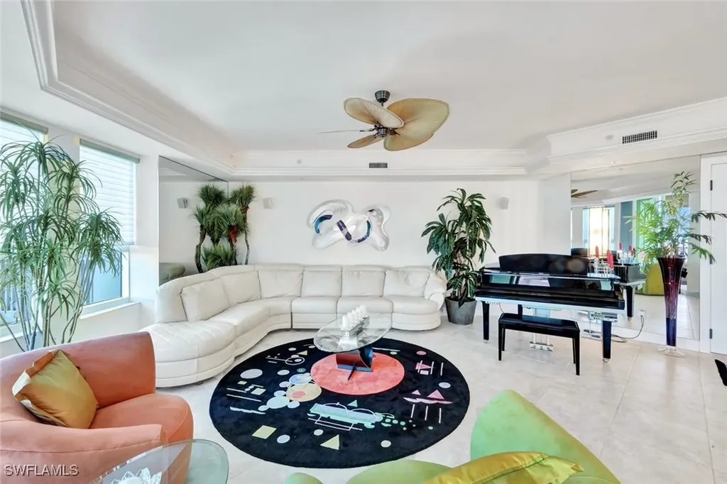 285 Grande Way Naples FL 34110