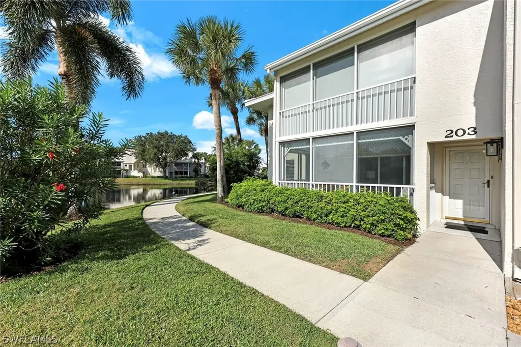 Naples FL, 797 Willowbrook Drive, Unit 203