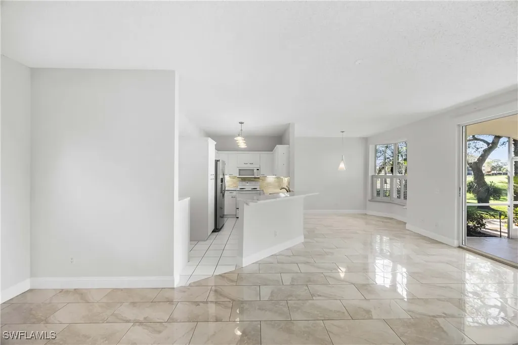 85 Silver Oaks Circle SW Naples FL 34119