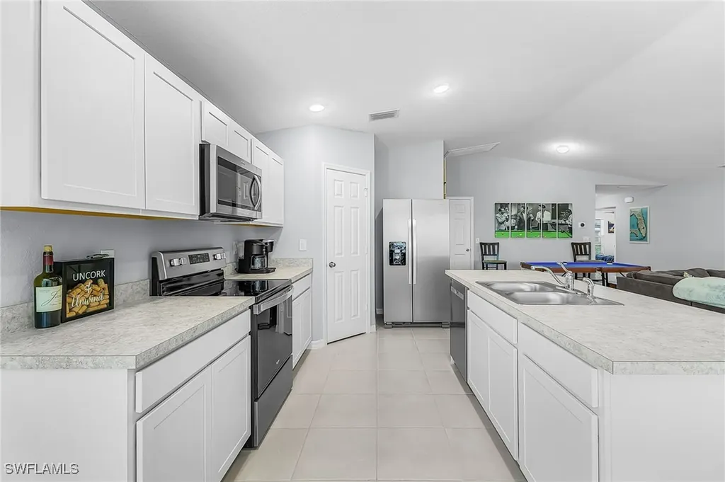 1819 NE 6th Avenue Cape Coral FL 33909