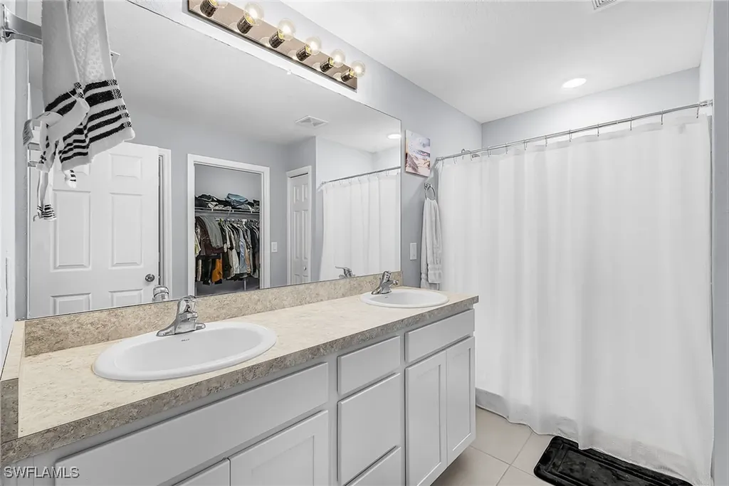 1819 NE 6th Avenue Cape Coral FL 33909