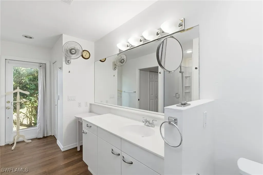 27101/111 Orange Court Drive Bonita Springs FL 34135