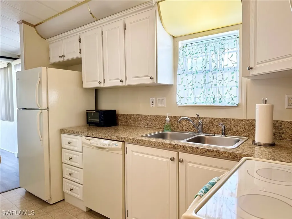 91 Vanda Sanctuary Naples FL 34114