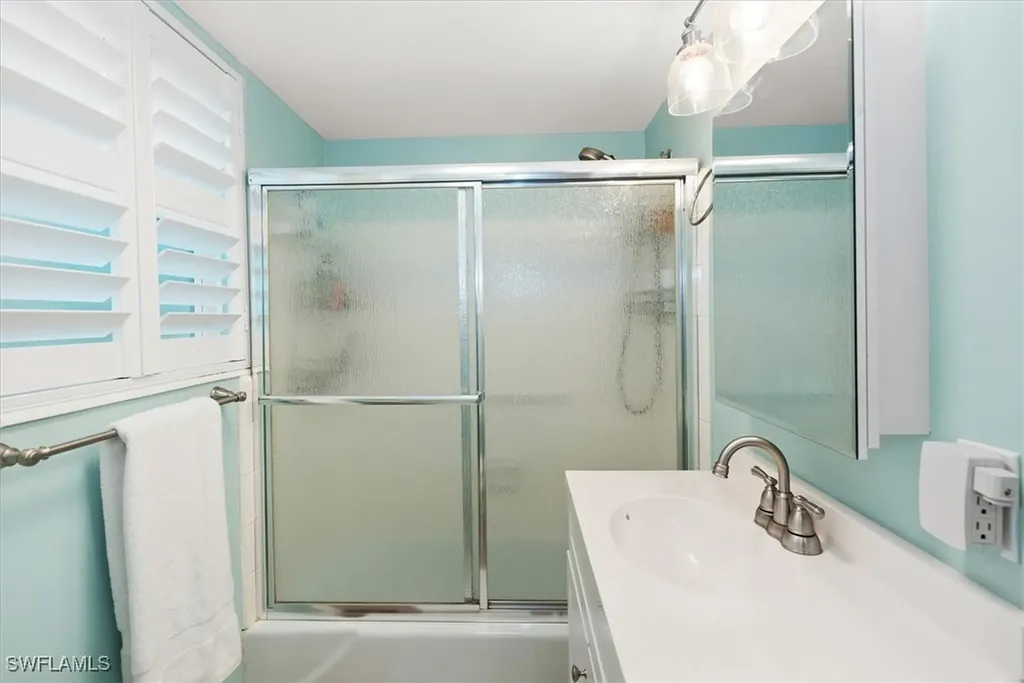 291 8th Avenue S Naples FL 34102