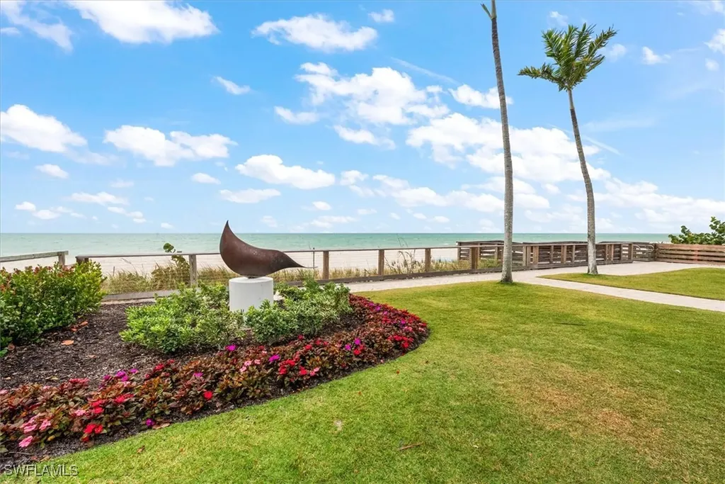 291 8th Avenue S Naples FL 34102