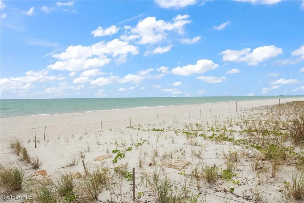 291 8th Avenue S Naples FL 34102