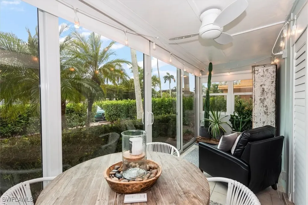 291 8th Avenue S Naples FL 34102