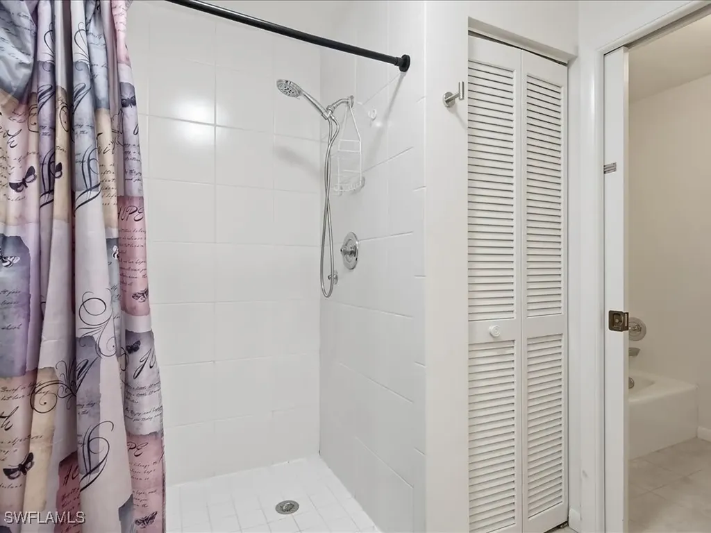 1833 Courtyard Way Naples FL 34112