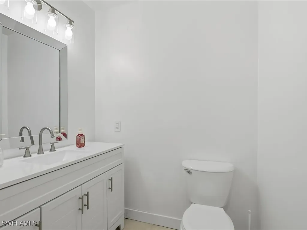 1833 Courtyard Way Naples FL 34112