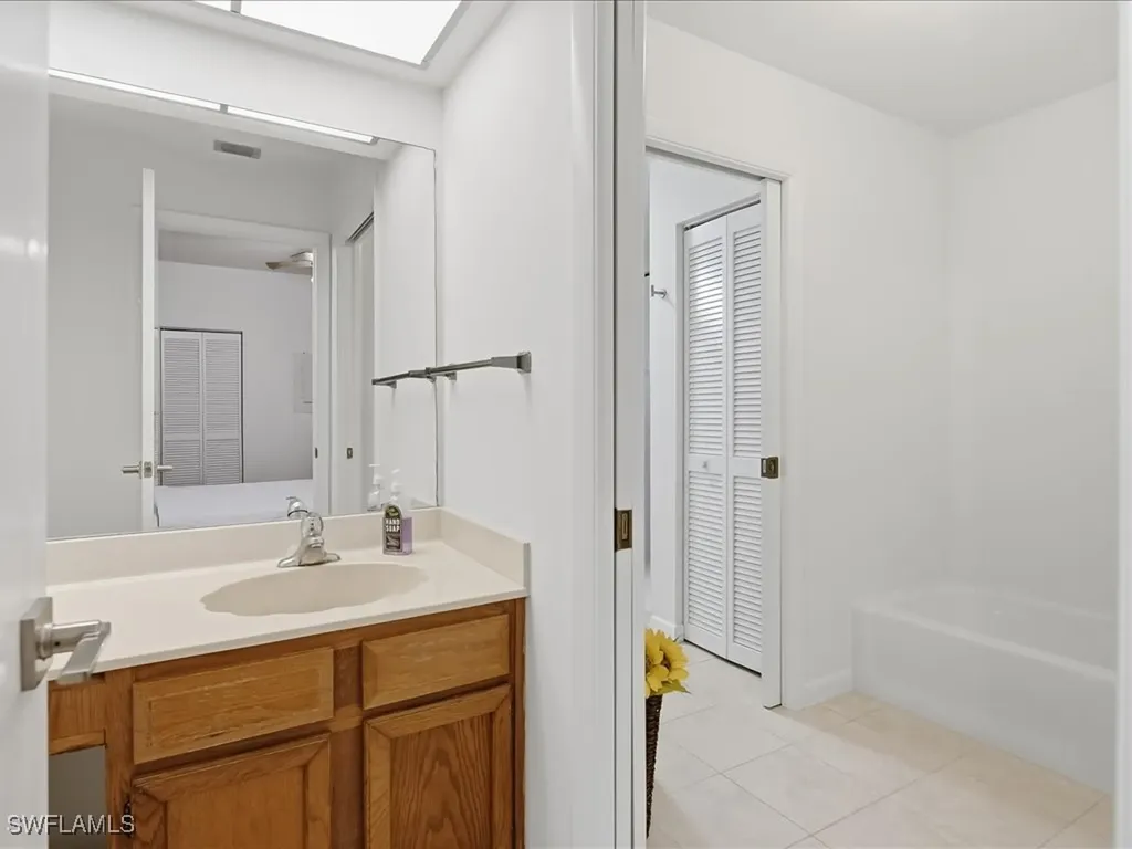 1833 Courtyard Way Naples FL 34112