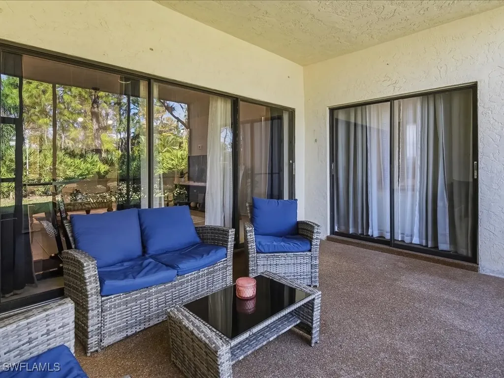 1833 Courtyard Way Naples FL 34112