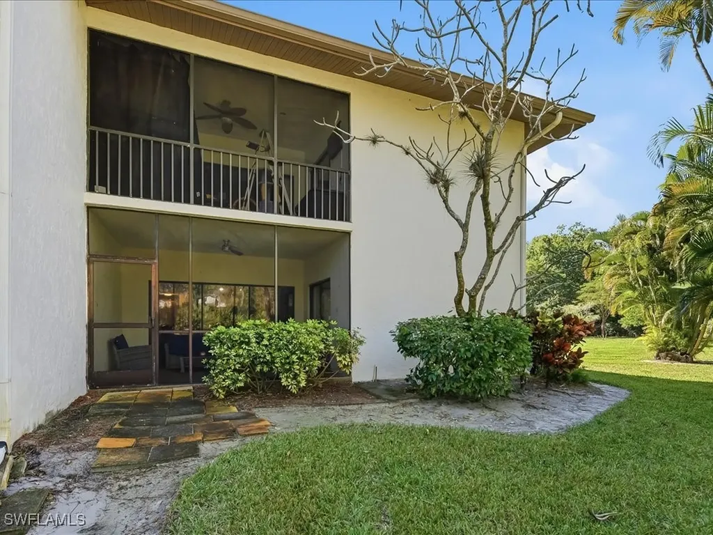 1833 Courtyard Way Naples FL 34112