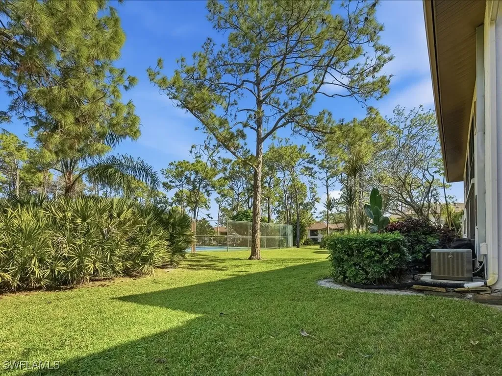 1833 Courtyard Way Naples FL 34112