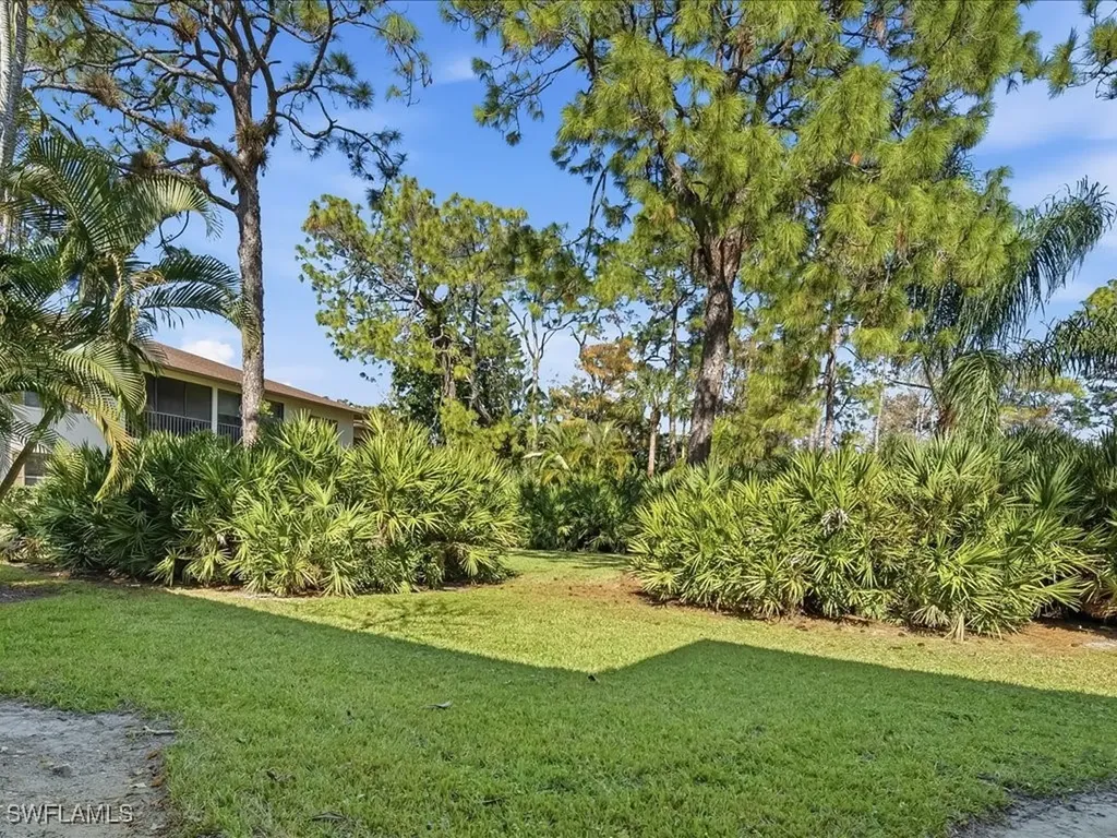 1833 Courtyard Way Naples FL 34112