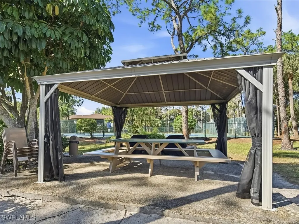 1833 Courtyard Way Naples FL 34112