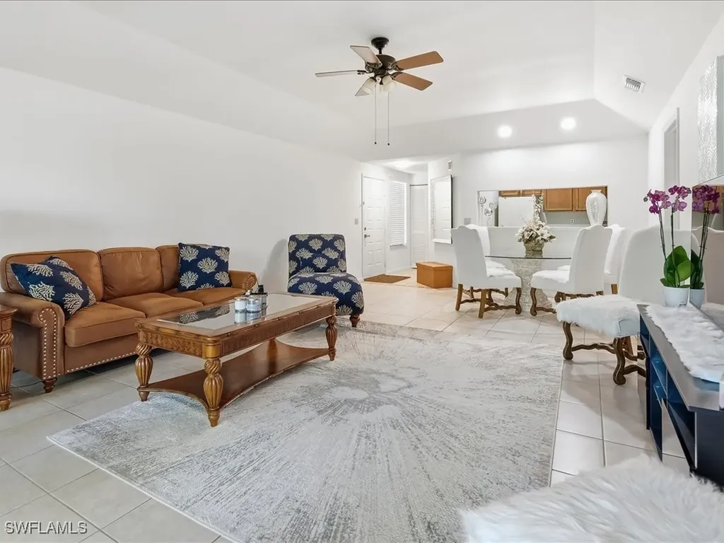 1833 Courtyard Way Naples FL 34112