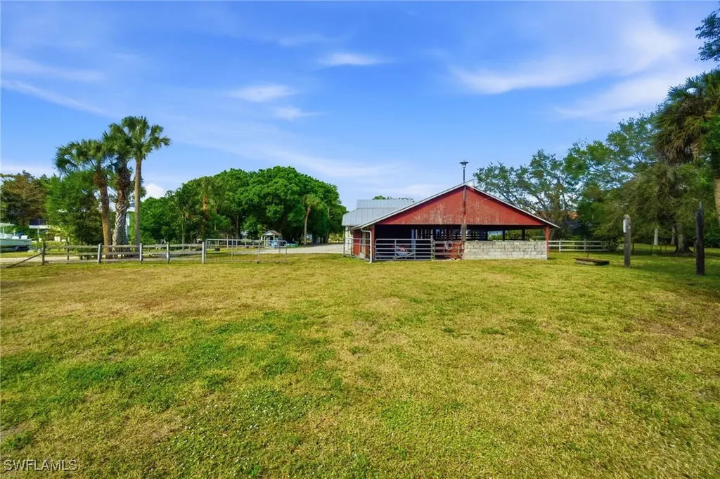 5860 Dogwood Way Naples FL 34116