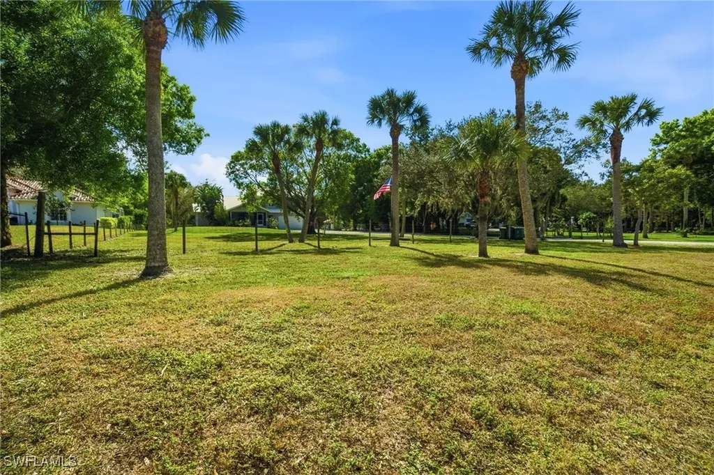 5860 Dogwood Way Naples FL 34116