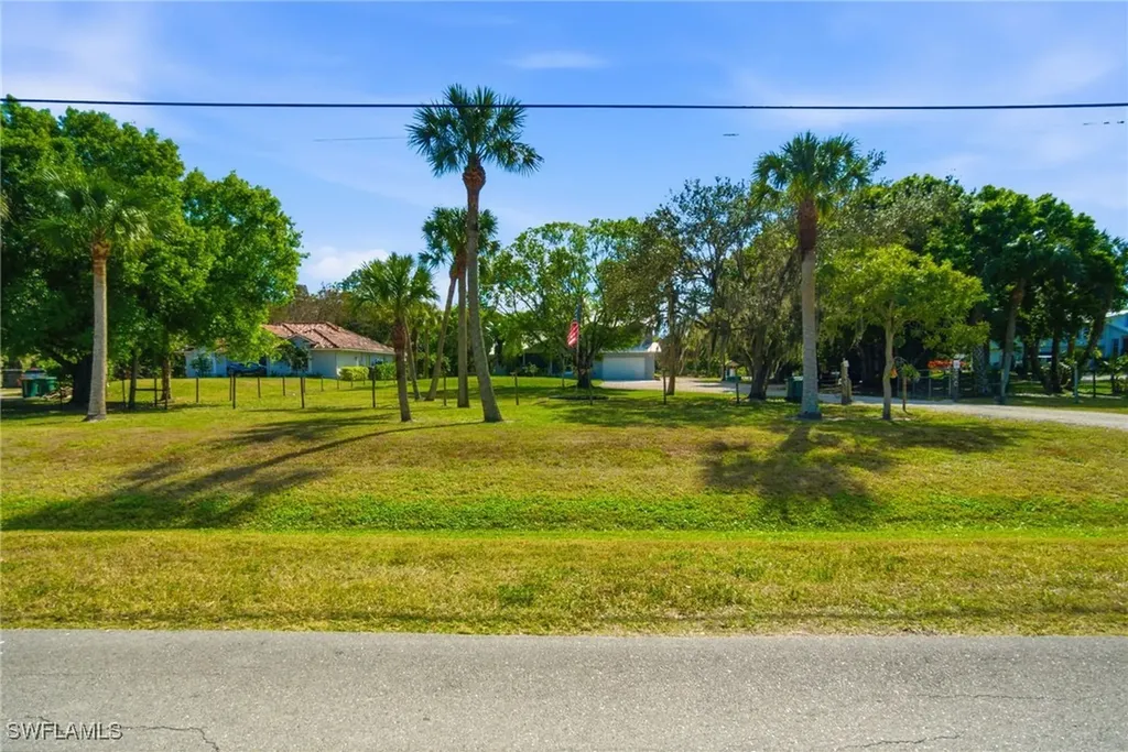 5860 Dogwood Way Naples FL 34116
