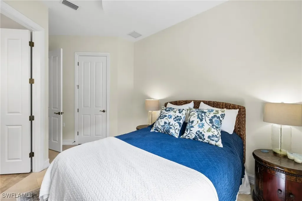 7591 Moorgate Point Way Naples FL 34113