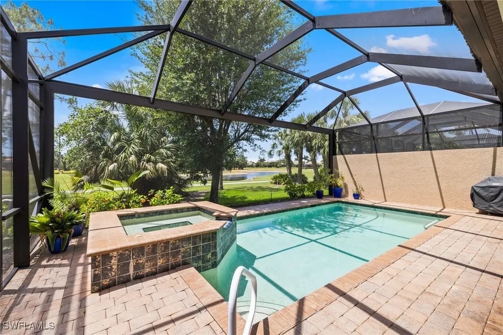 7591 Moorgate Point Way Naples FL 34113