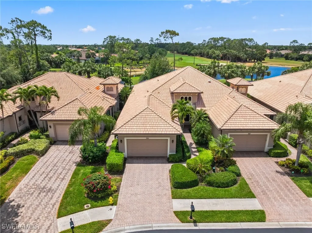 7591 Moorgate Point Way Naples FL 34113