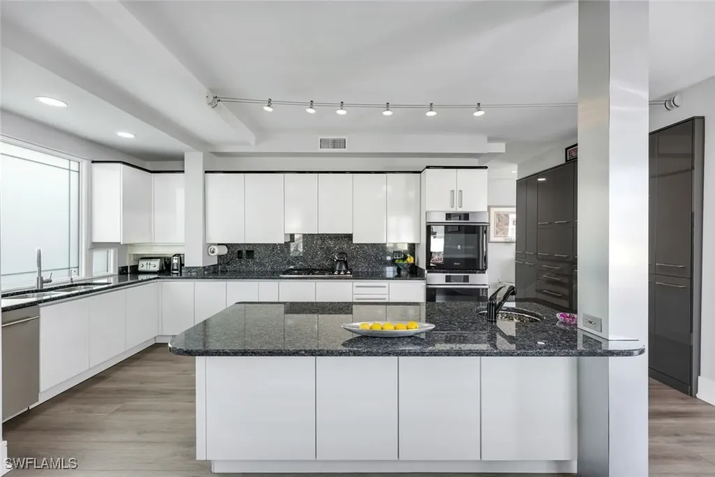 375 Germain Avenue Naples FL 34108