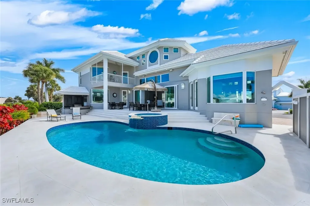 375 Germain Avenue Naples FL 34108