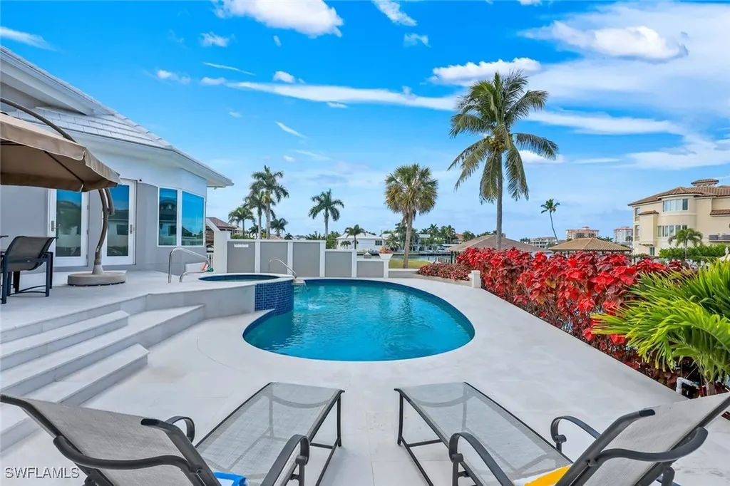 375 Germain Avenue Naples FL 34108