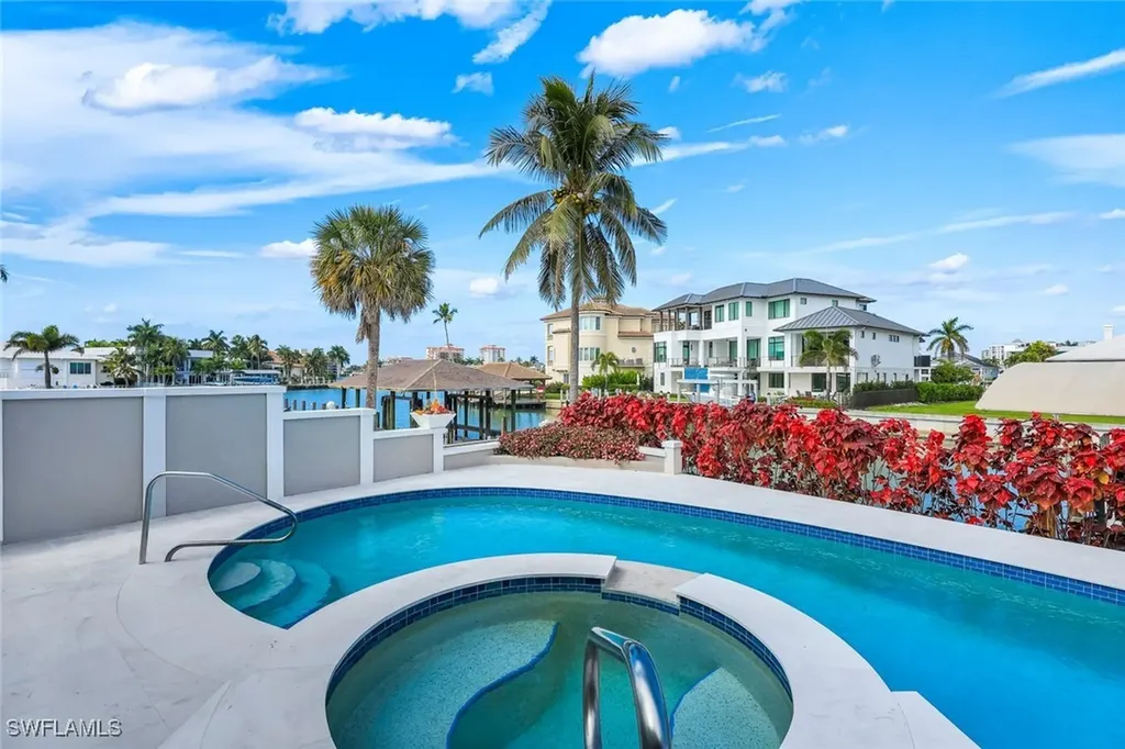 375 Germain Avenue Naples FL 34108