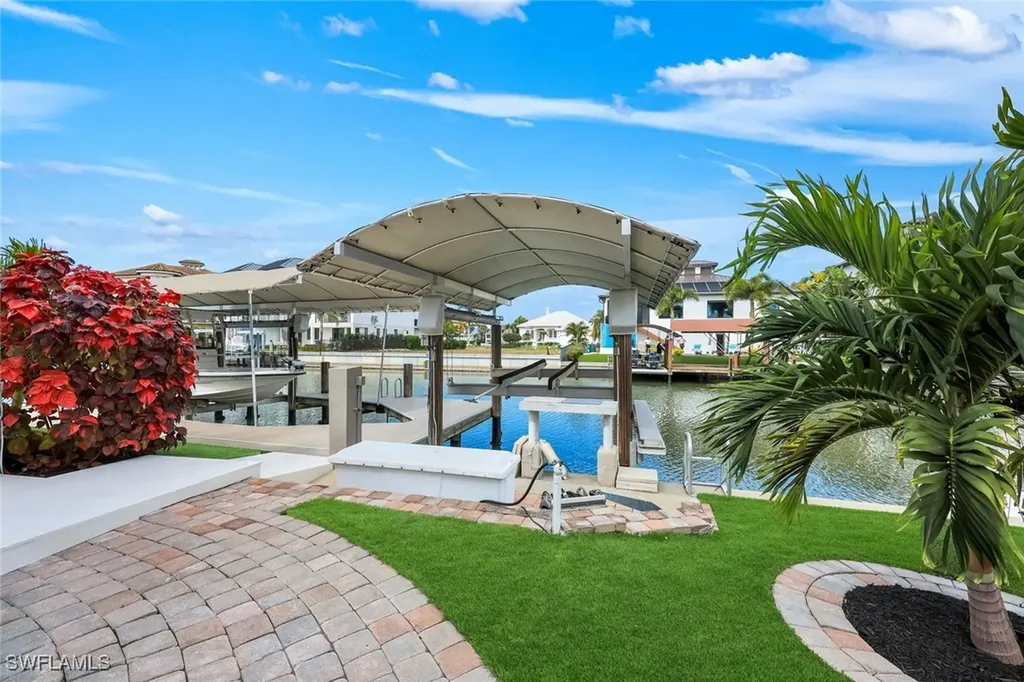 375 Germain Avenue Naples FL 34108