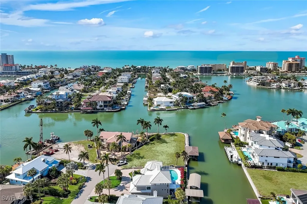 375 Germain Avenue Naples FL 34108