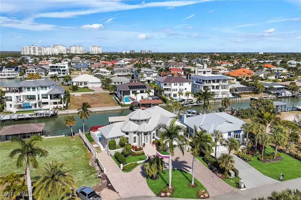 375 Germain Avenue Naples FL 34108