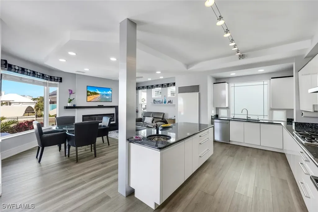 375 Germain Avenue Naples FL 34108
