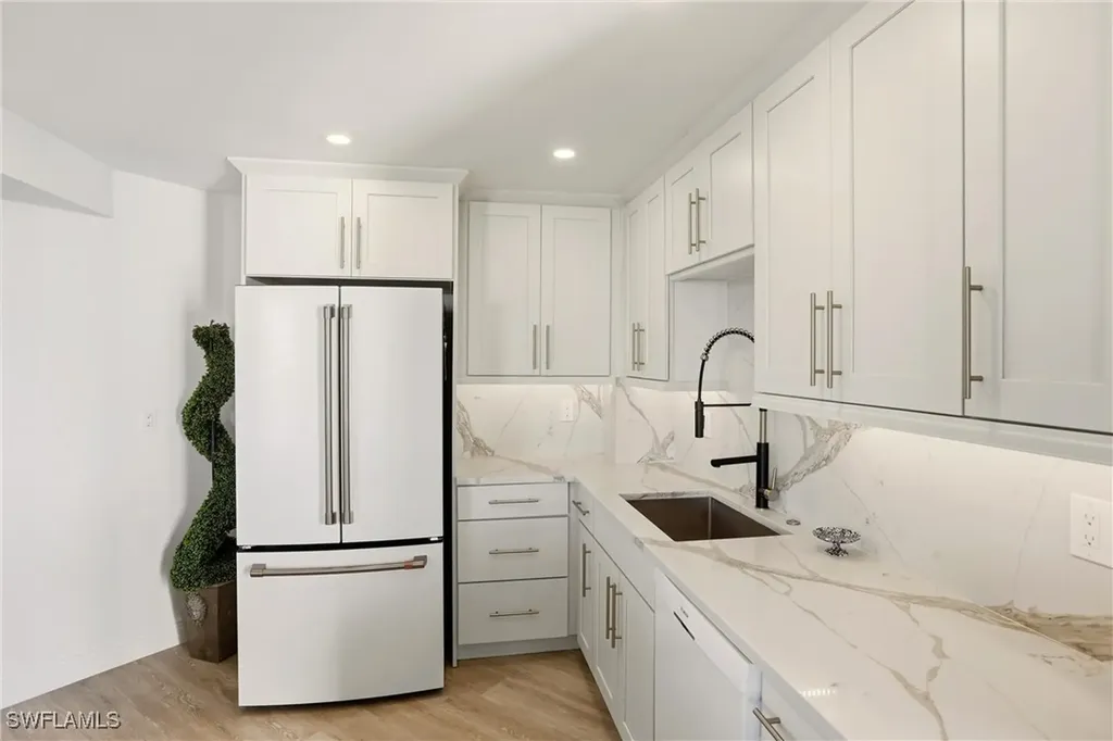 4551 Gulf Shore Boulevard N Naples FL 34103