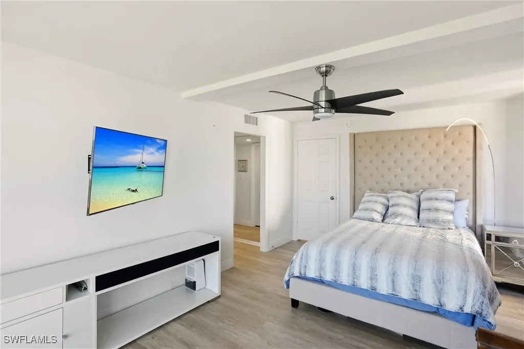 4551 Gulf Shore Boulevard N Naples FL 34103