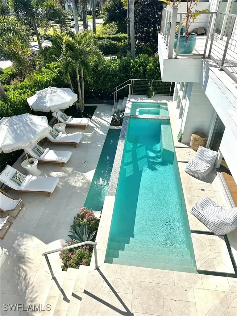 783 11th Avenue S Naples FL 34102