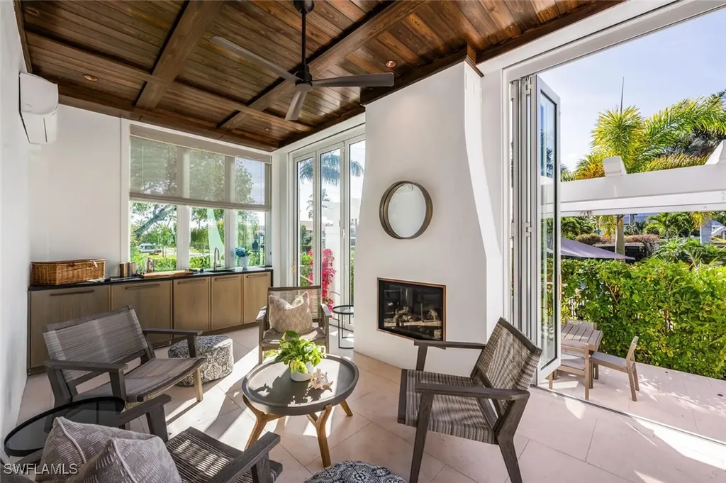 783 11th Avenue S Naples FL 34102