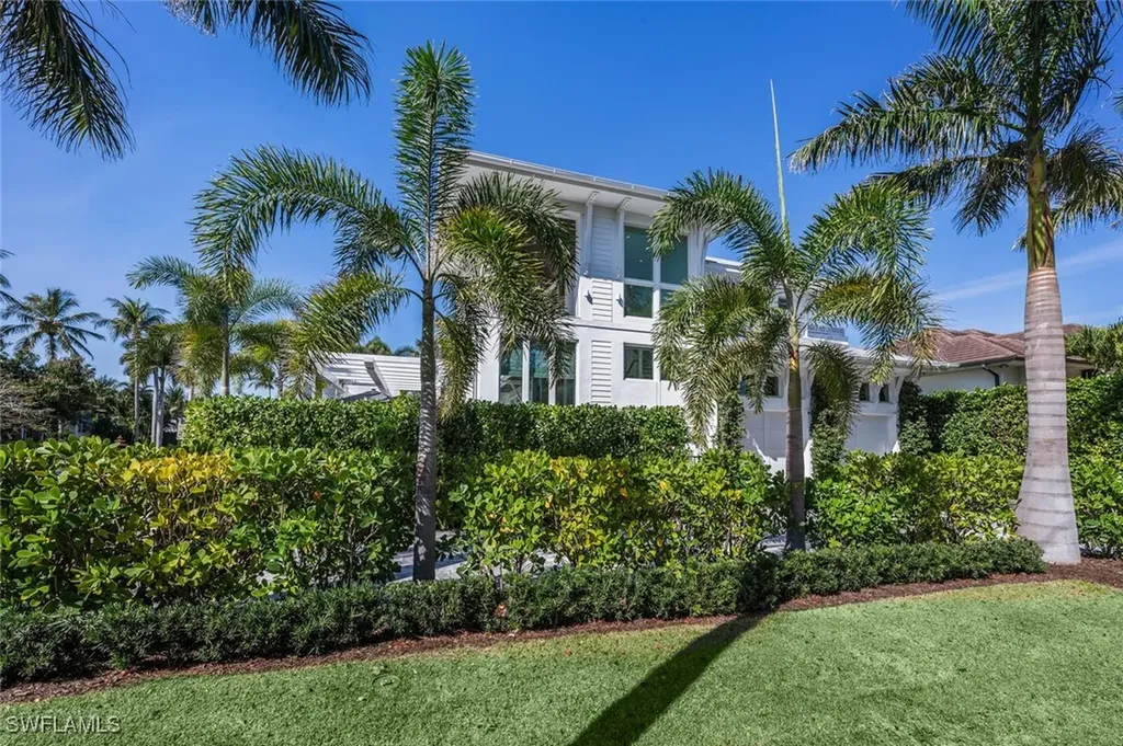 783 11th Avenue S Naples FL 34102