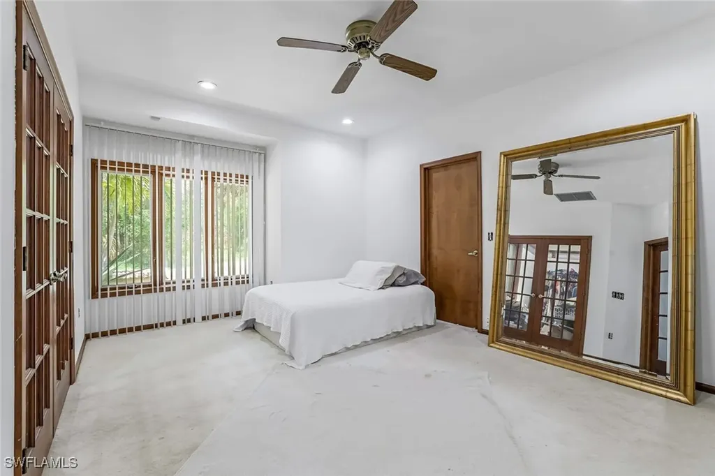 5752 Bur Oaks Lane Naples FL 34119