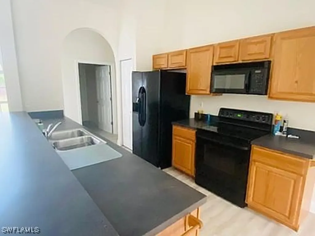 5752 Bur Oaks Lane Naples FL 34119